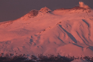 Naklejka premium eruzione del vulcano Etna ,