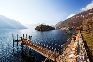 Lago di Como, terra e acqua