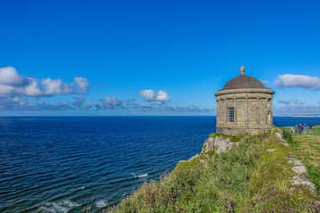 Fototapeta na wymiar Downhill House and Mussenden Temple