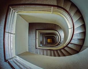 Fototapeta premium Escalera vintage en caracol