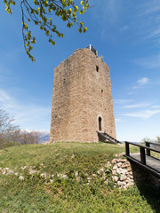Fototapeta na wymiar La tour de Cabrens à Lamanère