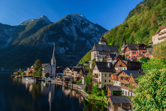 the famous view of Halstatt