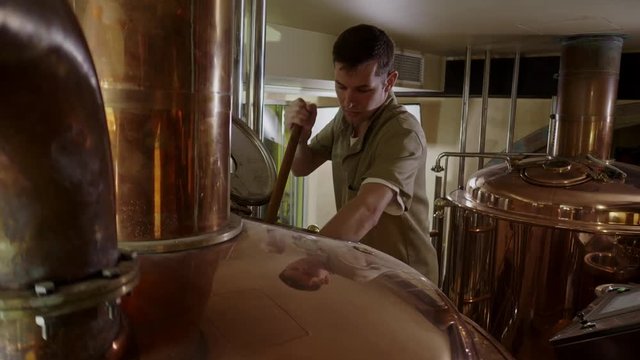 Man working in a brewery