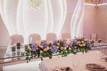 beautiful wedding decor, wedding ceremony, restaurant