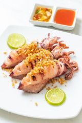 fried squid with garlic