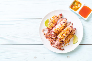 fried squid with garlic