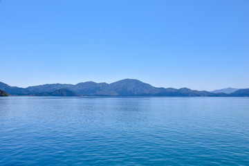 田沢湖と遊覧船