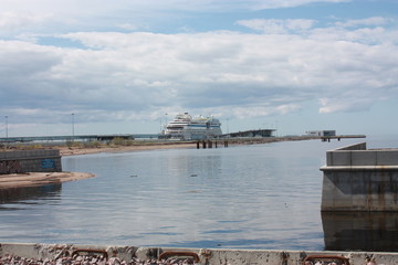  view of the Gulf of Finland and the ship on a Sunny day 