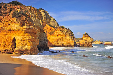 Fototapeta na wymiar Cliffs on Camilo beach, Lagos, Algarve