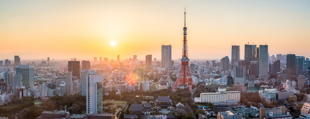 Tokyo skyline Panorama bei Sonnenuntergang, Japan - obrazy, fototapety, plakaty