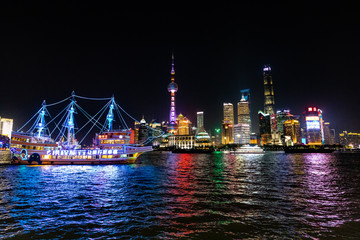 Fototapeta na wymiar The Bund Shanghai at night 