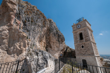 Pietracupa, Campobasso, Molise. La chiesa parrocchiale. La torre campanaria. La chiesa è dedicata...