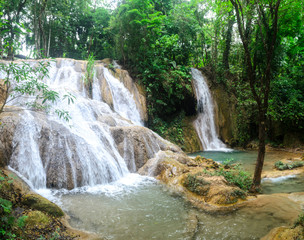 Naklejka premium Cascadas de Agua Azul