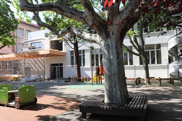 Cour d'école maternelle à Lyon - Ecole Maternelle publique Anatole France