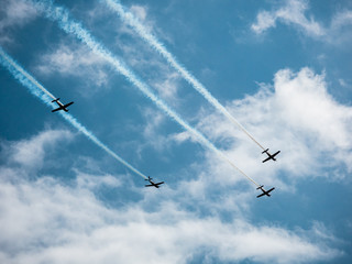 Aerobatic Formation Flying with KT-1B