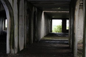 Fototapeta na wymiar concrete walls of an old abandoned building