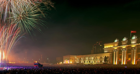 Fototapeta na wymiar Russia,Samara,Kuibyshev Square, may 9, 2019, concert and fireworks in honor of Victory Day.