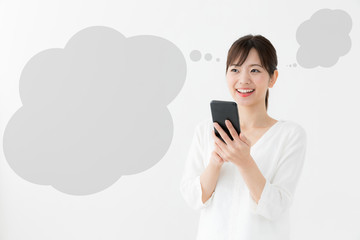 思い出す女性