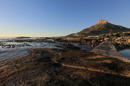 Leeukop overlooking a very rocky coastline