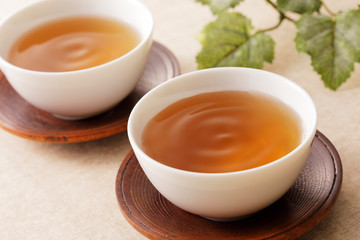 杜仲茶　Eucommia leaf tea