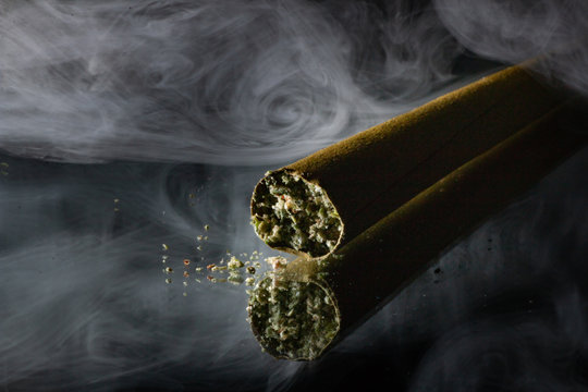 Smoke, Blunt, Weed Joint PNG Transparent Background, Free Download #42505 -  FreeIconsPNG
