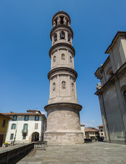 Obraz premium Urgnano, Bergamo, Italy. View of the bell tower of the main church in the center of the village