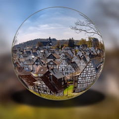 Glaskugel - Historische Häuser in Freudenberg / Siegerland