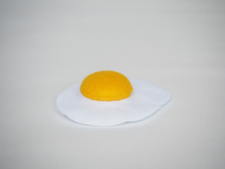 フェルト作品　目玉焼き
