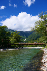 Fototapeta na wymiar 中部山岳国立公園。上高地を流れる梓川。松本　長野　日本。８月下旬。