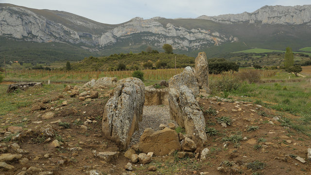 Dolmen El Sotillo, Leza, &Aacute;lava, Pa&iacute;s Vasco, Espa&ntilde;a