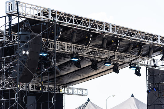 10 915 件の最適な 野外ステージ 画像 ストック写真 ベクター Adobe Stock