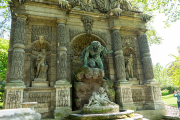 Fototapeta na wymiar Paris - Jardin du Luxembourg: fontaine médicis
