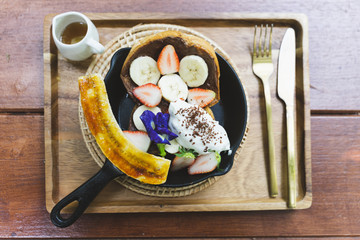Fruit with honey toast