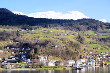 Fototapeta na wymiar ort ulvik,norwegen