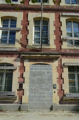 Fototapeta na wymiar Porte d'entrée murée.