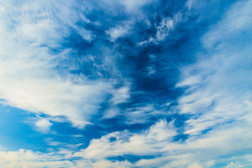 Obraz premium white clouds on blue sky