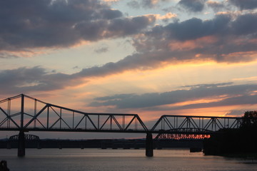 Fototapeta na wymiar Bridge at Sunset in Louisville, Kentucky