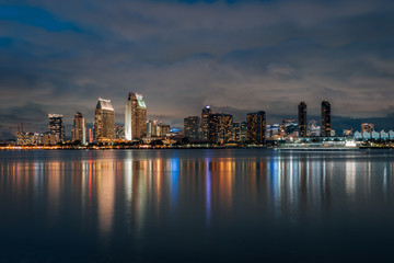 Fototapeta premium View of the downtown San Diego skyline at night, from Coronado, California