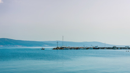Obraz premium Photo of a horizont with boat parking, vacantion time