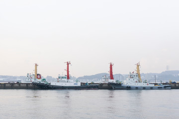 Fototapeta na wymiar 門司港,停泊中の船