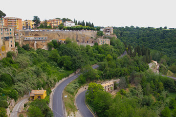 Obraz premium Pitigliano surrealer Ort auf tuffsteinplateau