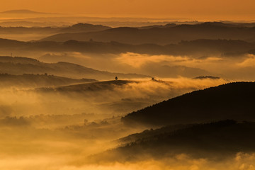 Beskid Wyspowy - Góry Karpaty © BARONPHOTOGRAPHY.EU