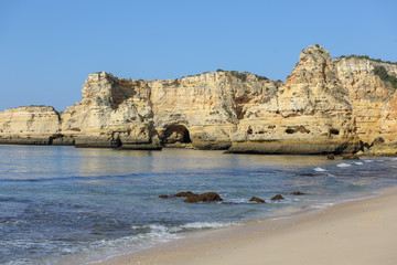 Fototapeta na wymiar marinha beach lagoa in Algarve Portugal