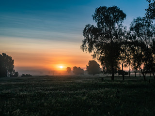 Fototapeta na wymiar Landschaft am Morgen