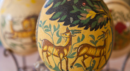 Artesanía en cáscara de huevo de avestruz. Lodge de la Reserva Natural del Humedal de Azraq....