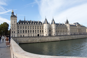 Fototapeta na wymiar Paris, historical architecture, travel, culture - Paris, architecture historique, voyages, culture
