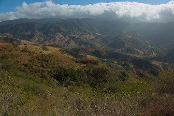 Obraz premium Landscape at the road to Monteverde in province Puntarenas in Costa Rica