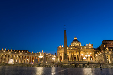Fototapeta na wymiar St. Peter's Basilica at dusk, Vatican city