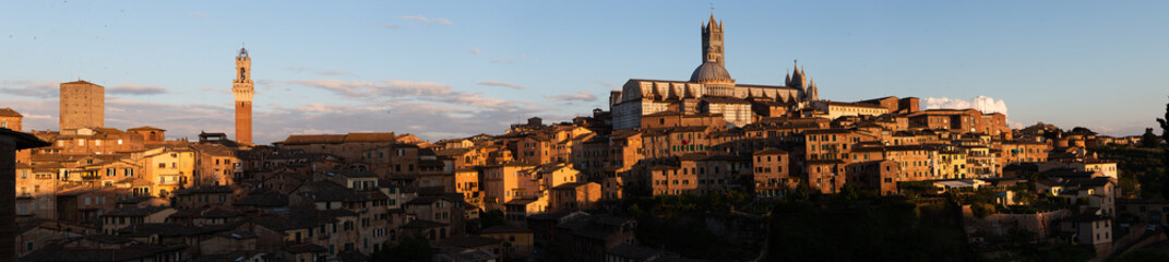 Obraz premium Panoramica su Siena