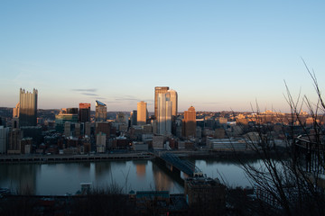 Naklejka premium Pittsburgh downtown view 